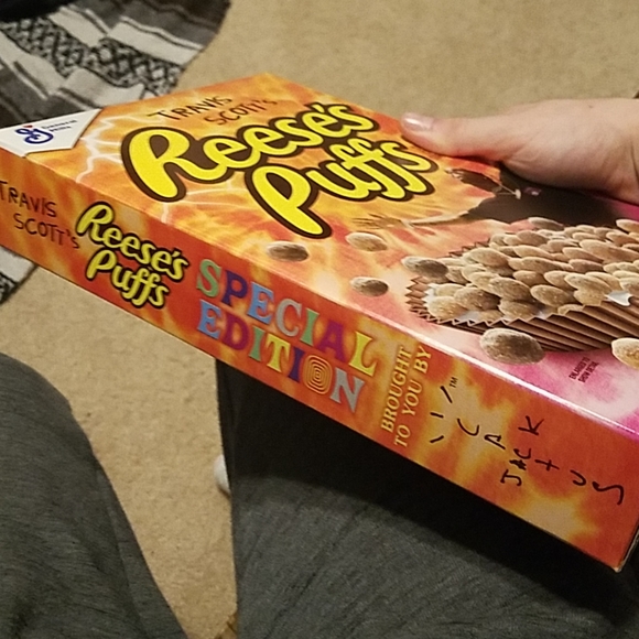 Travis Scott Reese's Puffs Cereal(Limited Edition) - Picture 4 of 4